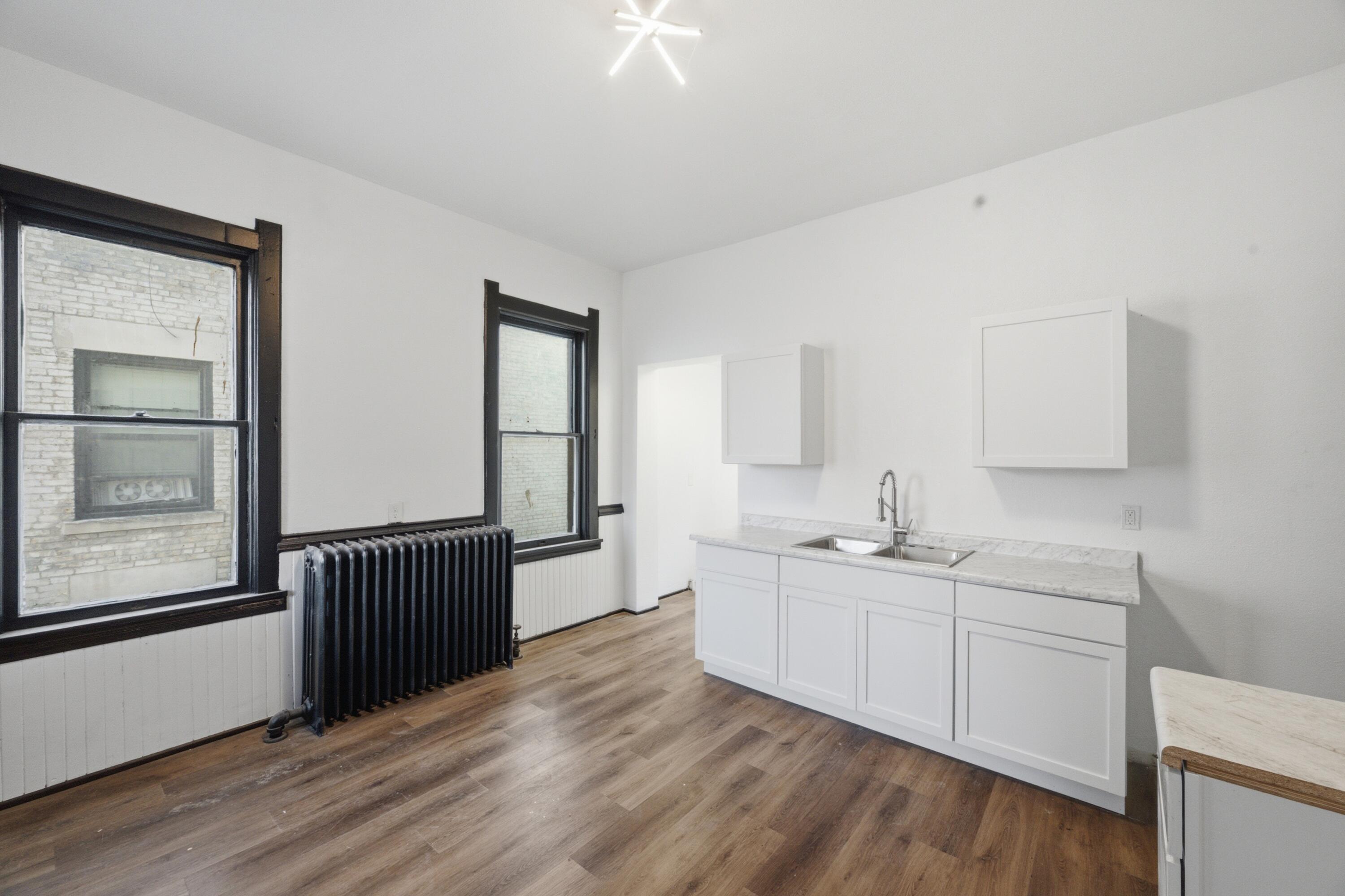 807 North 23rd Street Milwaukee, WI 53233 - Photo 5 of 26 23rdSt_002
