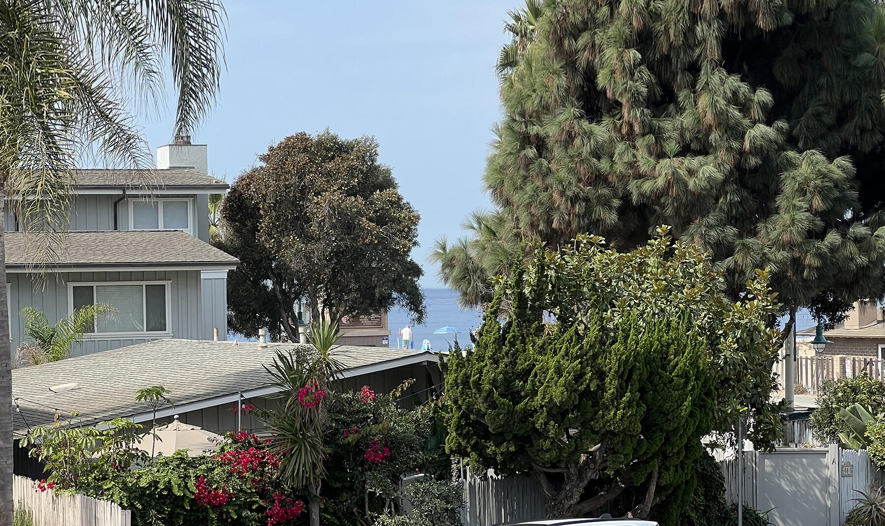 4840 Sandyland Road Carpinteria, CA 93013 - Photo 6 of 20 Telephoto of ocean peeks