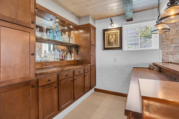 $595,000 | 11786 East Sauk Trail, Jerome, MI 49249