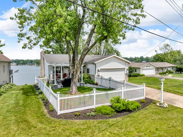 $595,000 | 11786 East Sauk Trail, Jerome, MI 49249