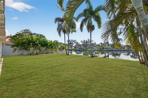 $4,500 | 4790 Venetian Boulevard Northeast, St. Petersburg, FL 33703