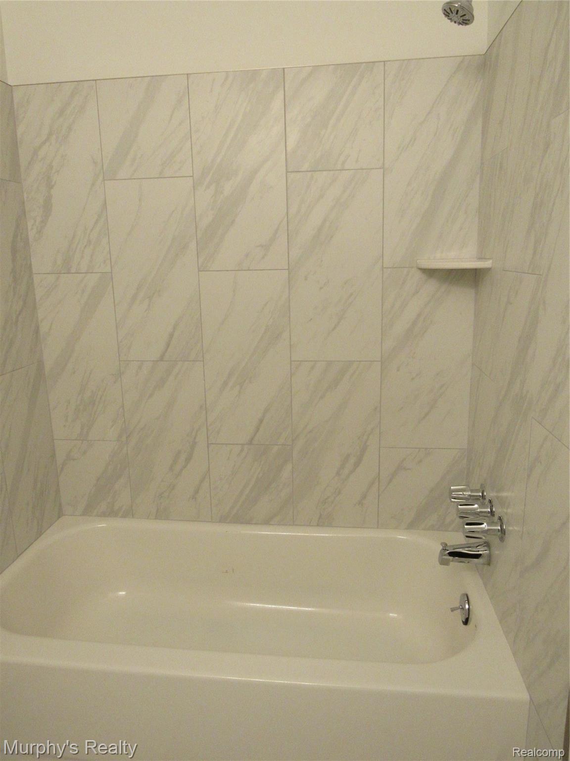 38501 Radde Street Clinton Township, MI 48036 - Photo 27 of 39 27.jpg