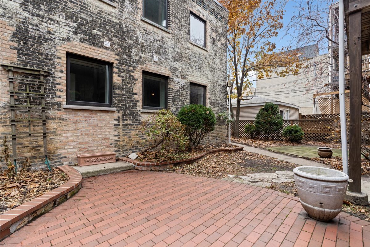 1946 North Seminary Avenue, Unit 1 Chicago, IL 60614 - Photo 20 of 20 a view of a porch with plants and trees