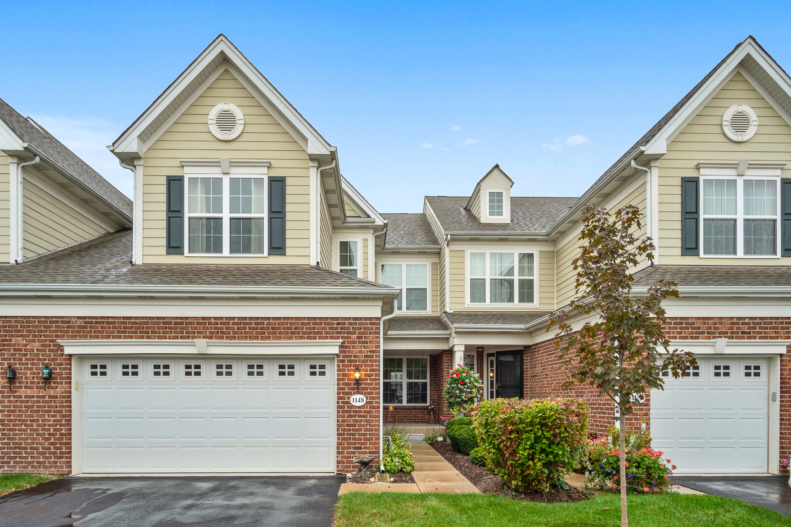 1148 Falcon Ridge Drive Elgin, IL 60124 - Photo 1 of 26