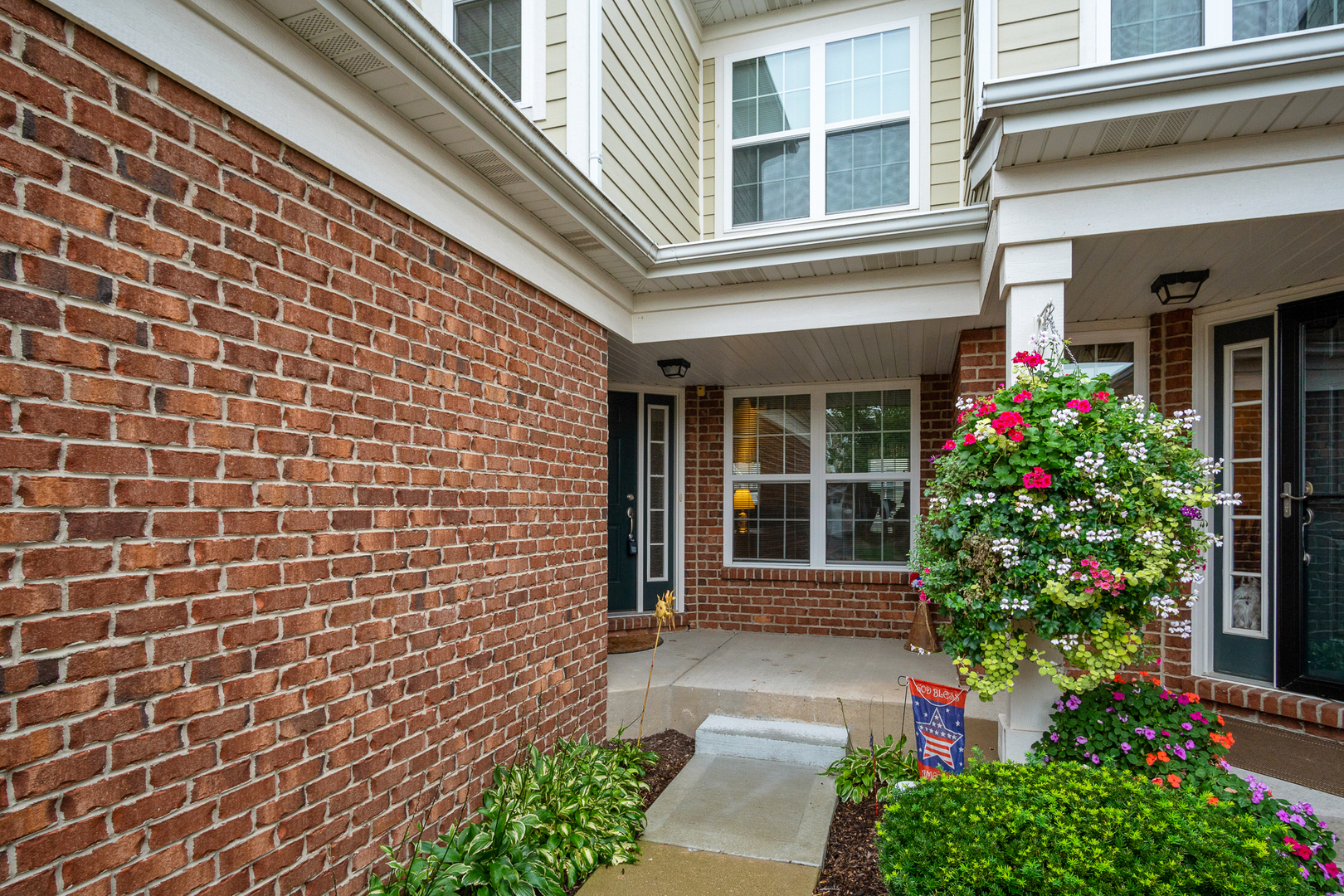 1148 Falcon Ridge Drive Elgin, IL 60124 - Photo 2 of 26