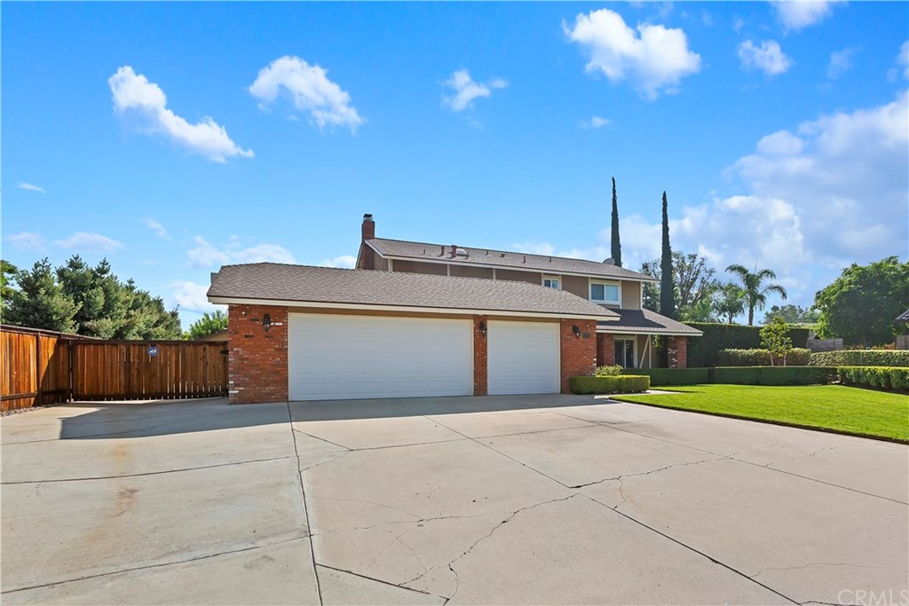 5366 Milice Court Riverside, CA 92506 - Photo 4 of 59