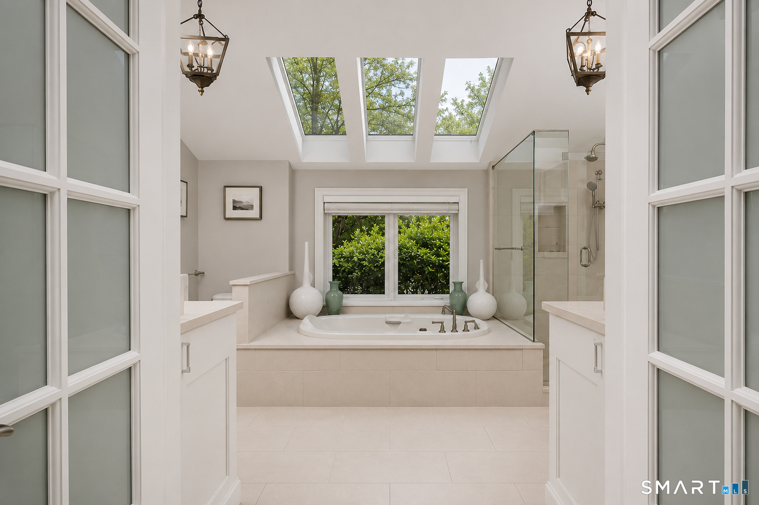 9 Green Lane Ridgefield, CT 06877 - Photo 18 of 40 a bathroom with a tub sink and window