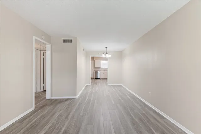 $1,200 | 233 West Tri Oaks Lane, Houston, TX 77043