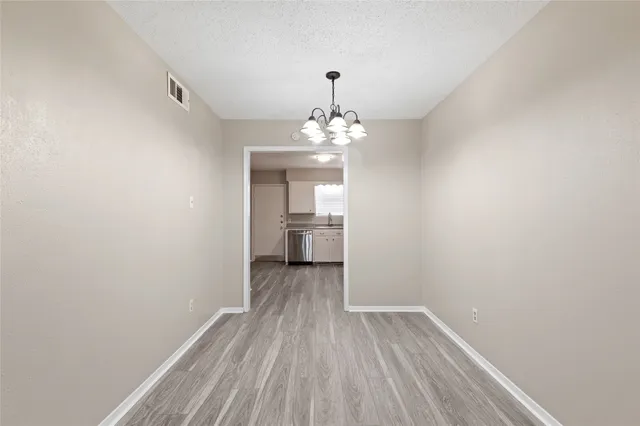 $1,200 | 233 West Tri Oaks Lane, Houston, TX 77043