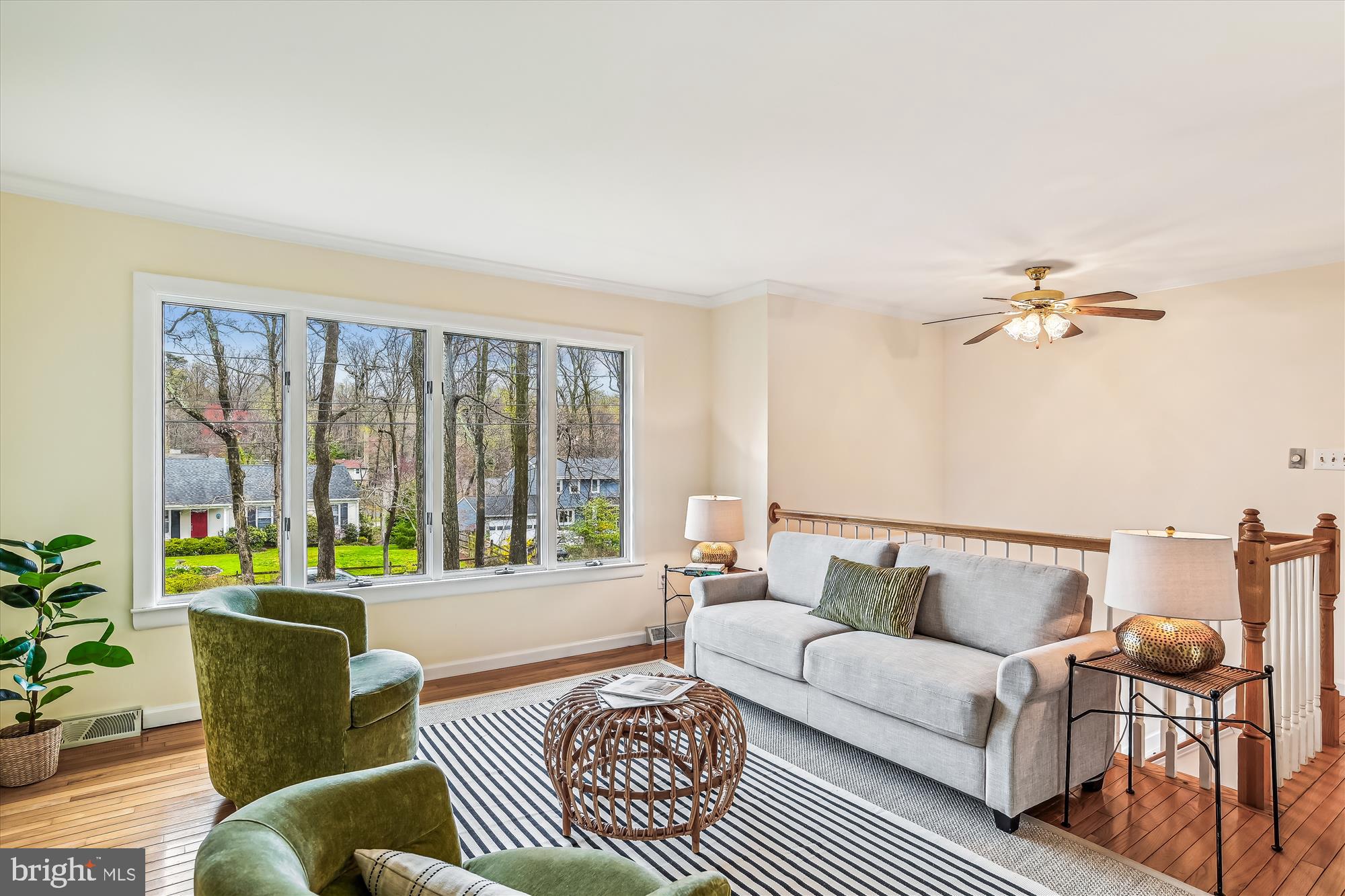 1019 A Old Bay Ridge Road Annapolis, MD 21403 - Photo 2 of 65 Light Filled Living Room