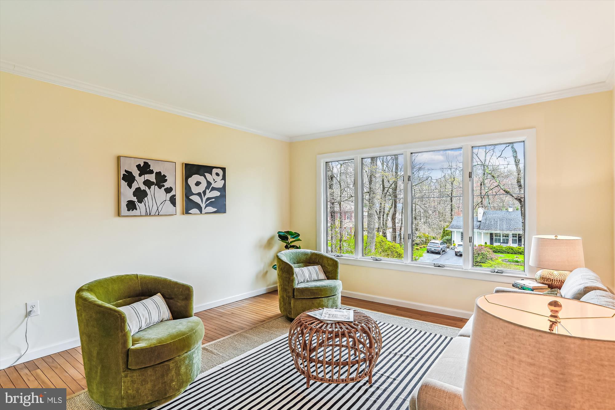 1019 A Old Bay Ridge Road Annapolis, MD 21403 - Photo 4 of 65 Great windows