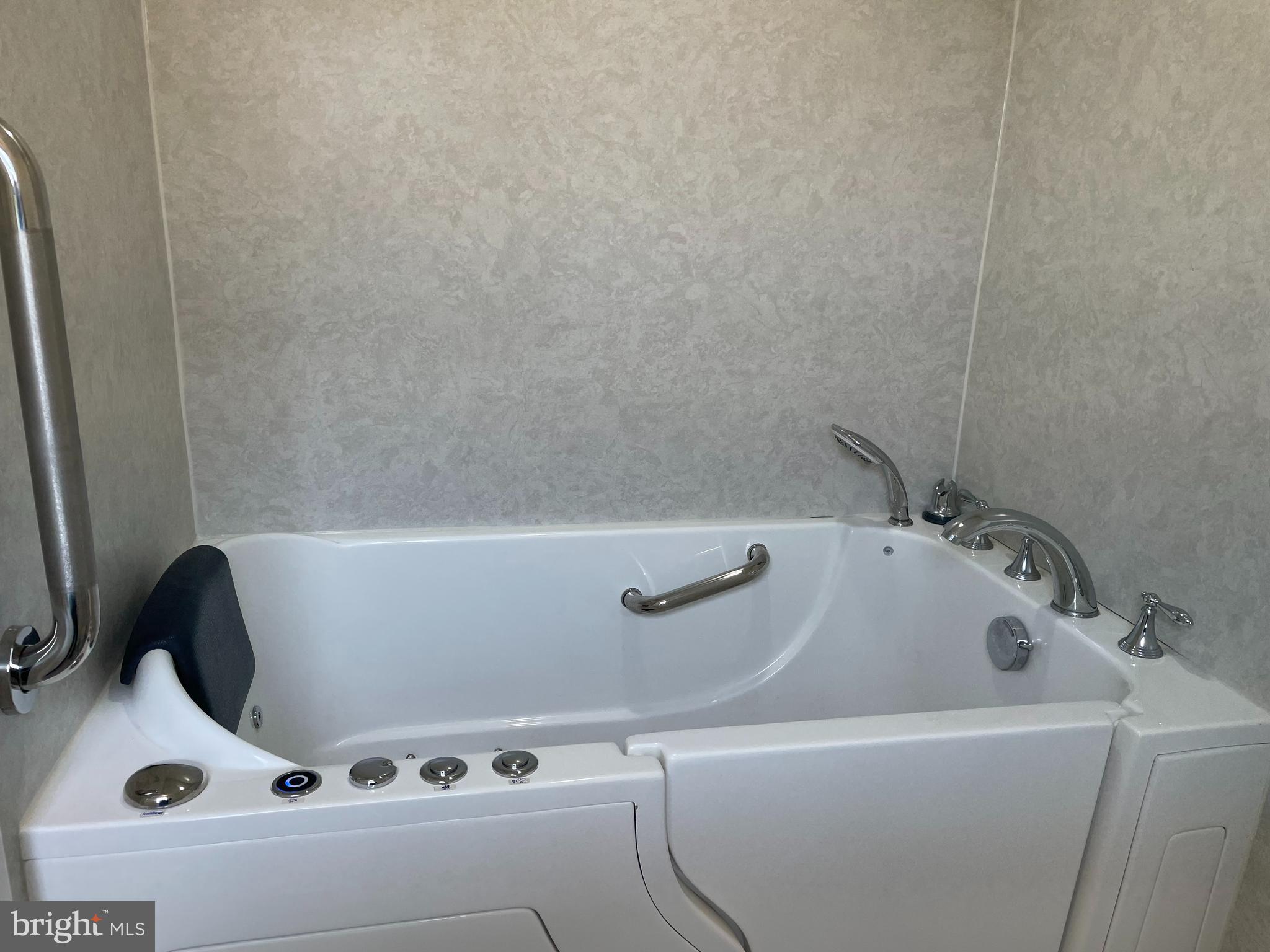 938 Davis Grove Road Horsham, PA 19044 - Photo 23 of 62 Walk In Tub