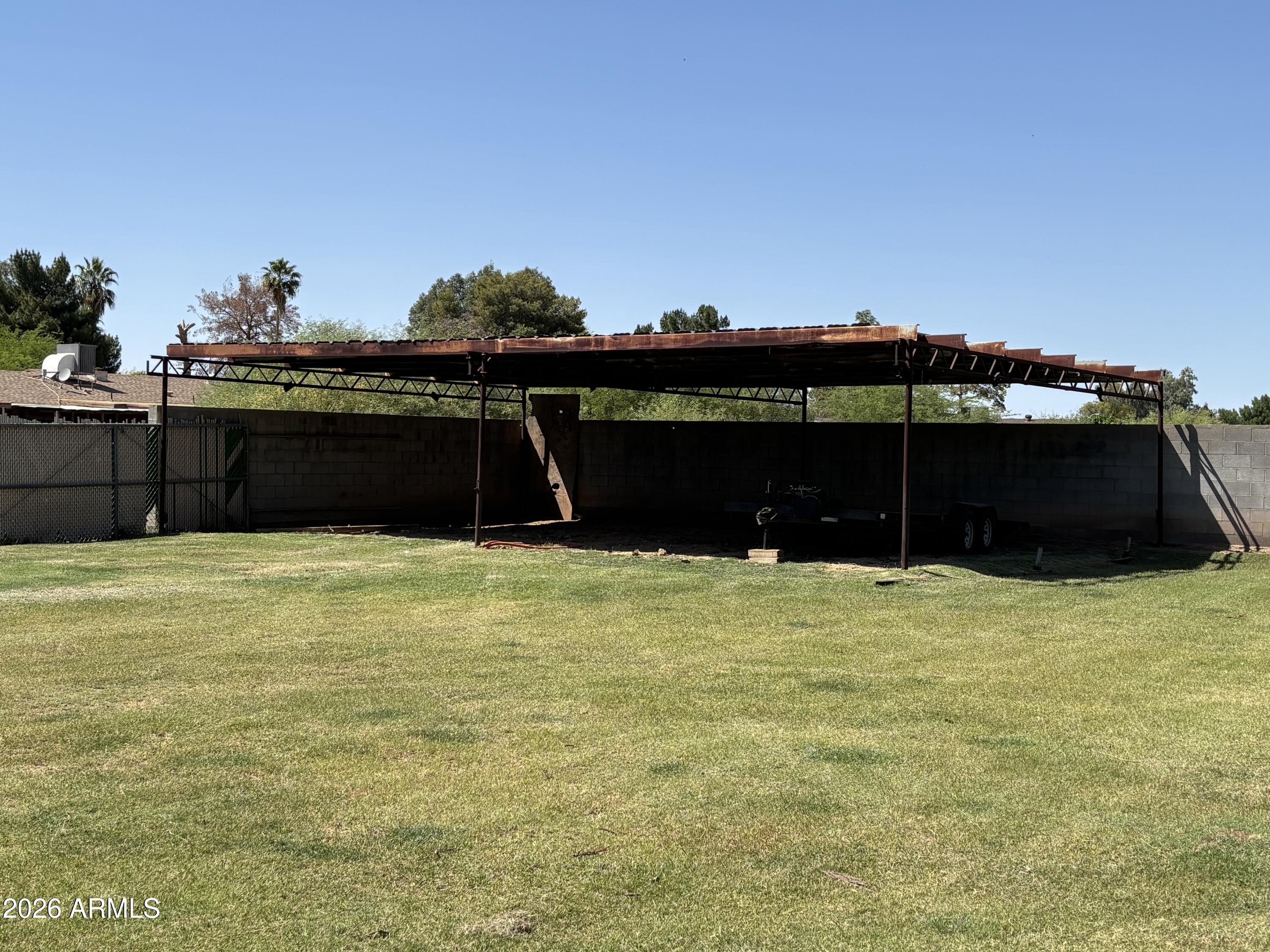 6508 West Fremont Road Laveen, AZ 85339 - Photo 31 of 32 a front view of a building