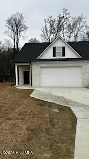 $2,195 | 2112 Dartford Drive, Unit A, Greenville, NC 27834
