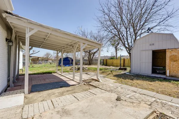 a view of a outdoor space