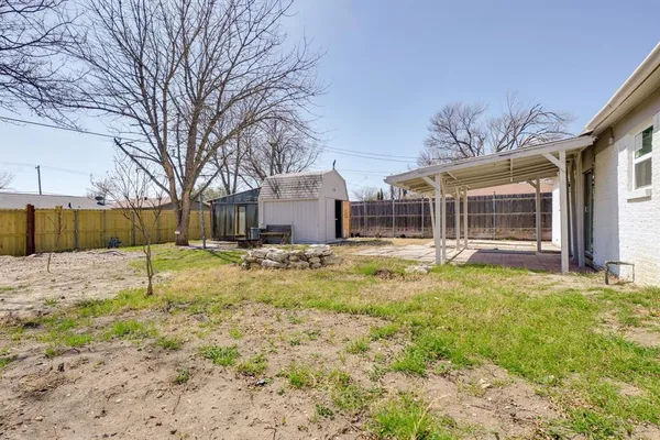 a house view with a outdoor space