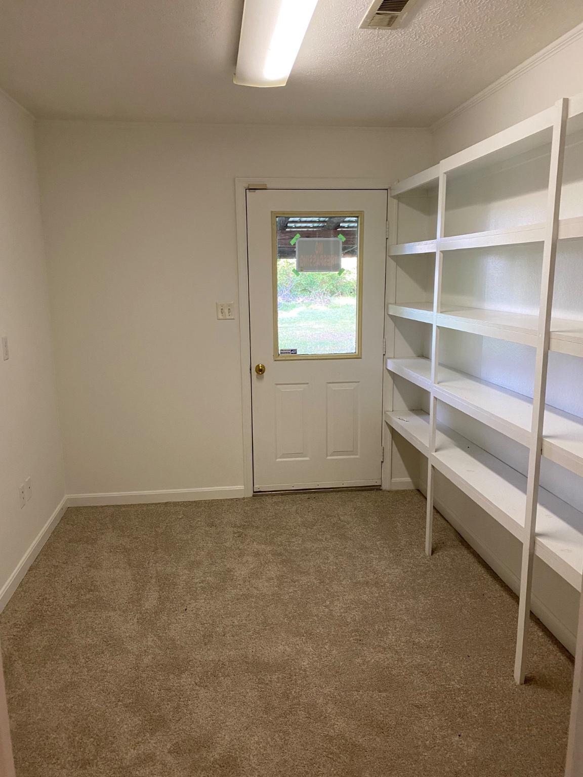 9292 Old Dumfries Road Catlett, VA 20119 - Photo 13 of 31 Versatile space with shelves.