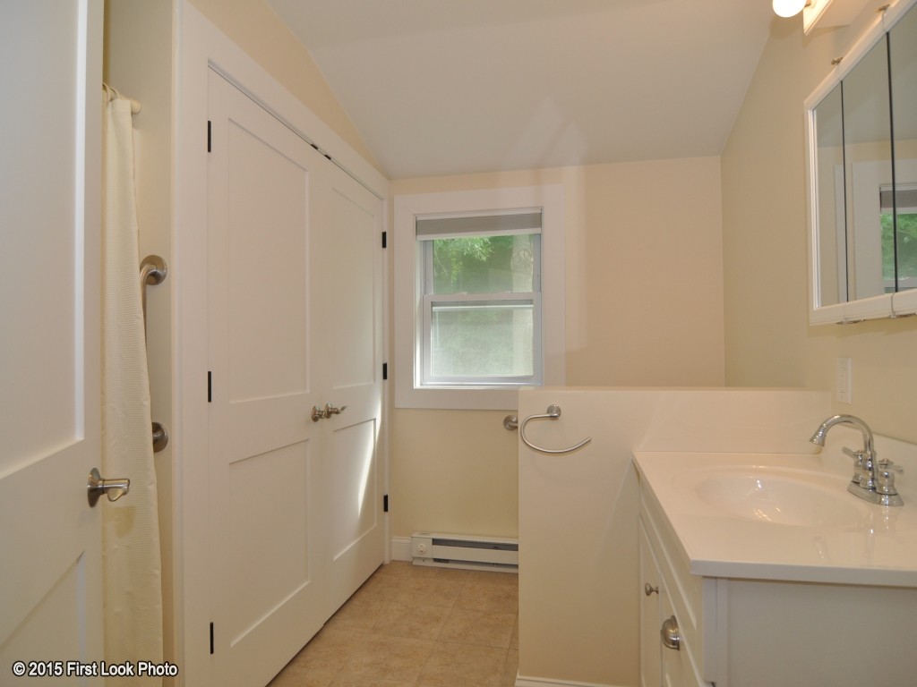 2148 Main Road Tiverton, RI 02878 - Photo 27 of 30