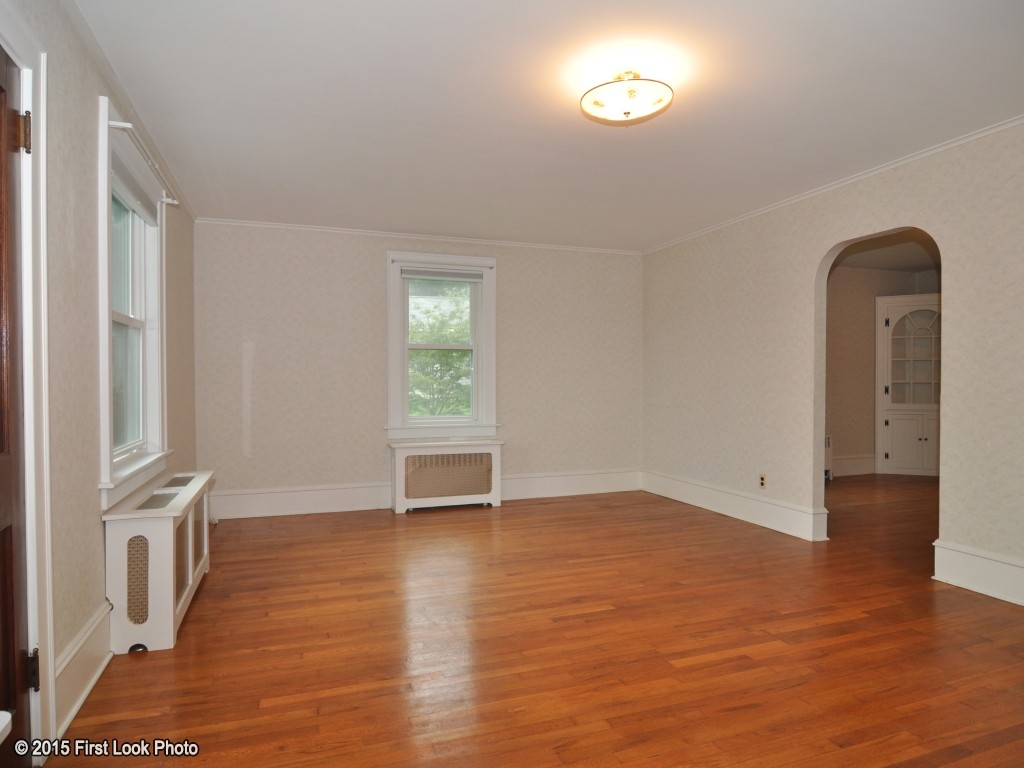 2148 Main Road Tiverton, RI 02878 - Photo 3 of 30