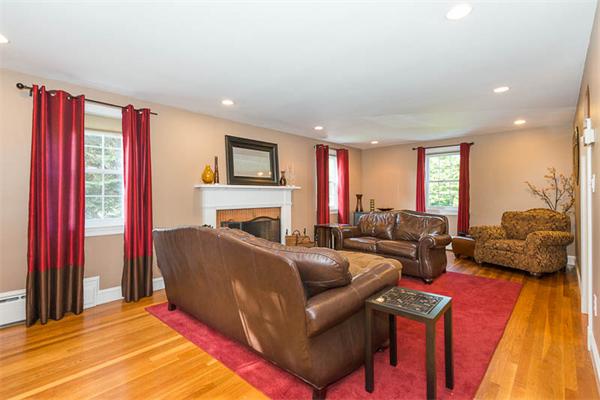 36 Browning Road Arlington, MA 02476 - Photo 6 of 28 Gallery Image 6