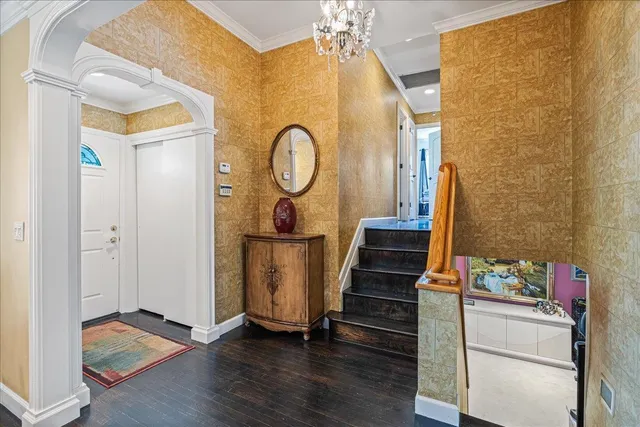 $1,290,000 | 157 Birch Drive, New Hyde Park, NY 11040