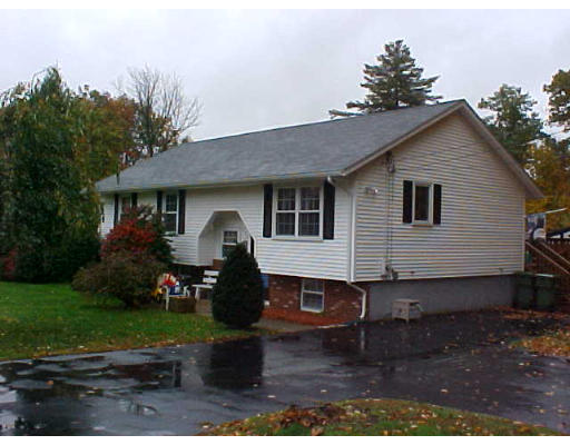 636 Benson Road Northbridge, MA 01588 - Photo 2 of 8 Gallery Image 2
