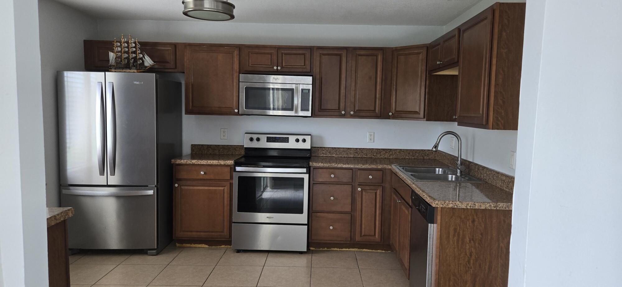 6158 Westfall Road Lake Worth, FL 33463 - Photo 3 of 24 20250929_135321_resized