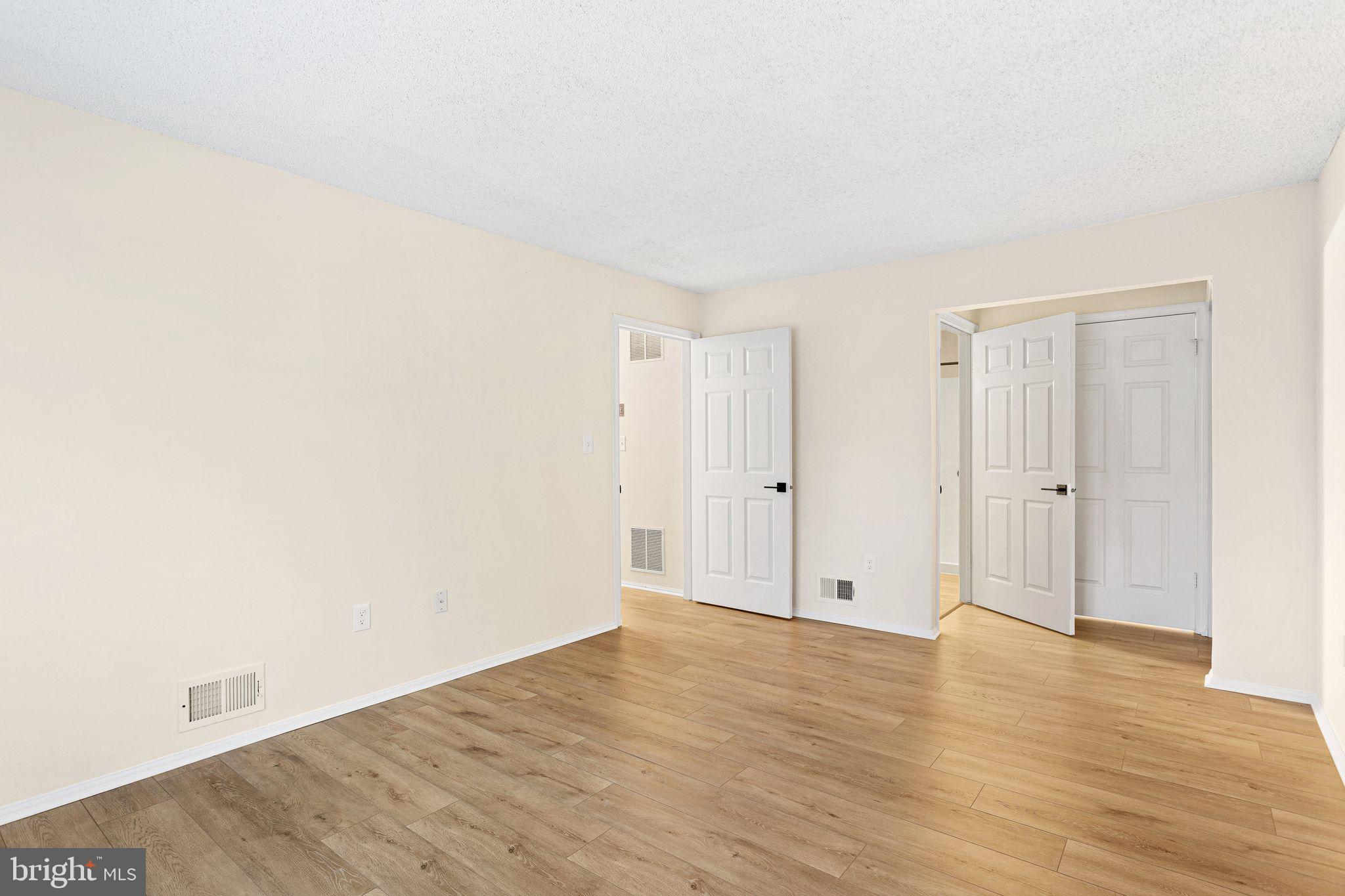 77 Cheverny Court Hamilton, NJ 08619 - Photo 18 of 30