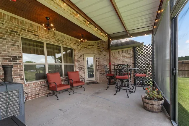 $520,000 | 152 Crenshaw Court, Stephenville, TX 76401