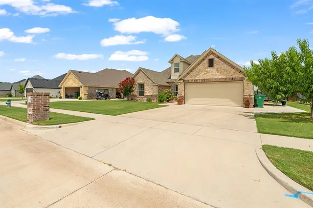 $520,000 | 152 Crenshaw Court, Stephenville, TX 76401