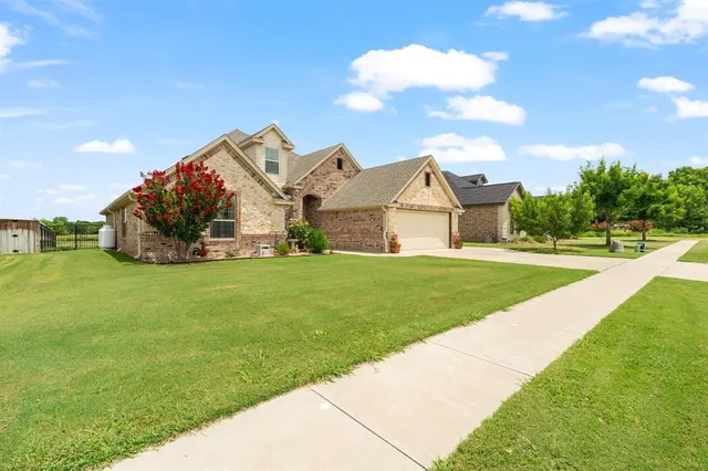 $520,000 | 152 Crenshaw Court, Stephenville, TX 76401