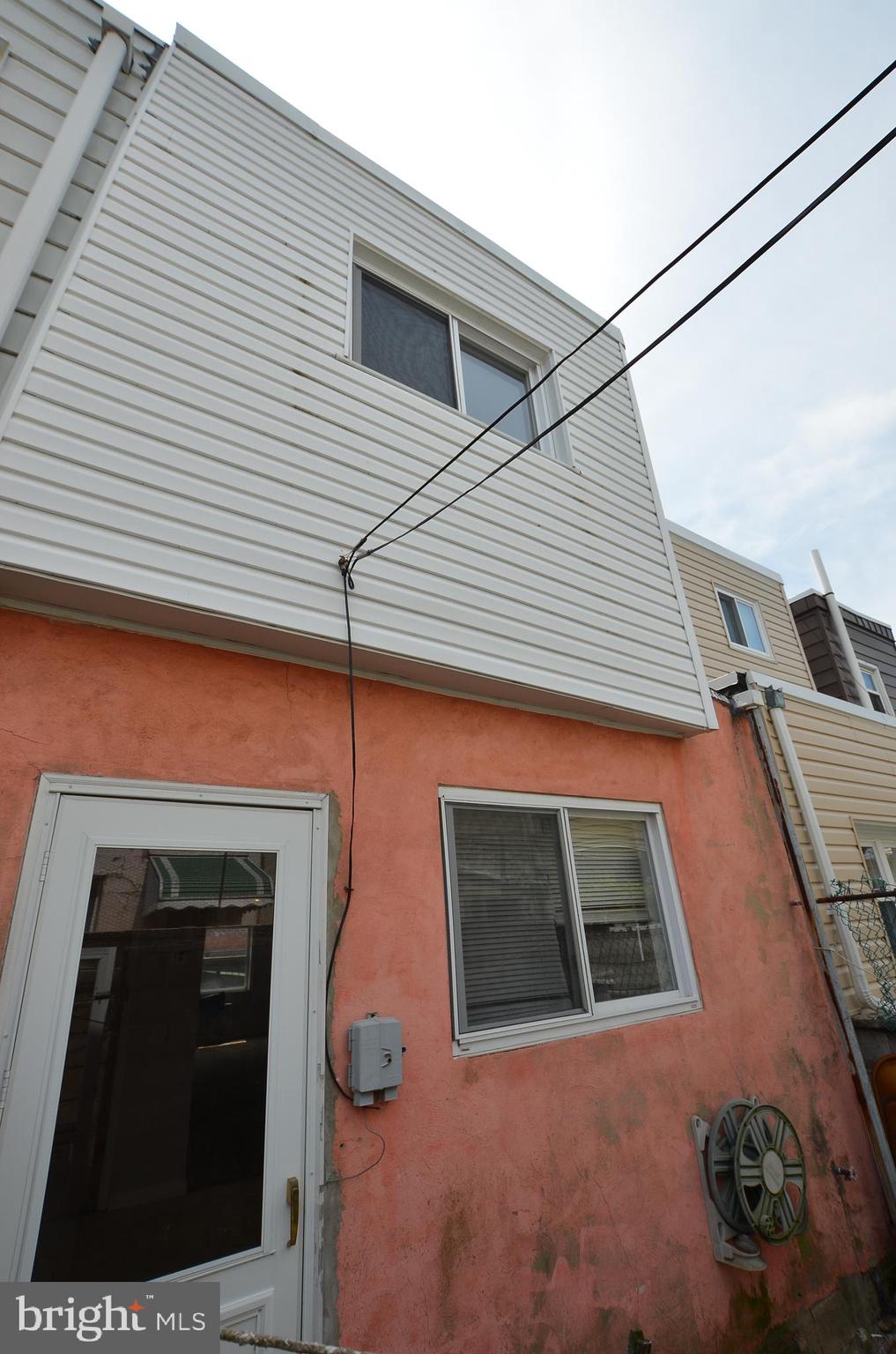 1031 Mercy Street Philadelphia, PA 19148 - Photo 4 of 13 Exterior Rear