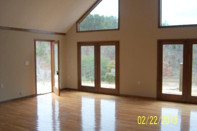 187 Citico Road Vonore, TN 37885 - Photo 19 of 36 18-Citico Interior