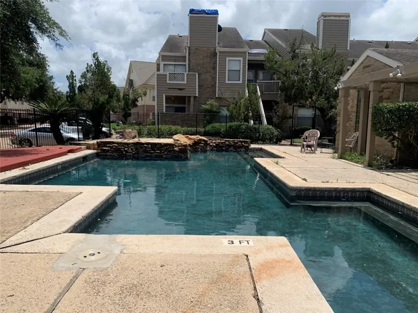$1,550 | 2710 Grants Lake Boulevard, Unit C11, Sugar Land, TX 77479