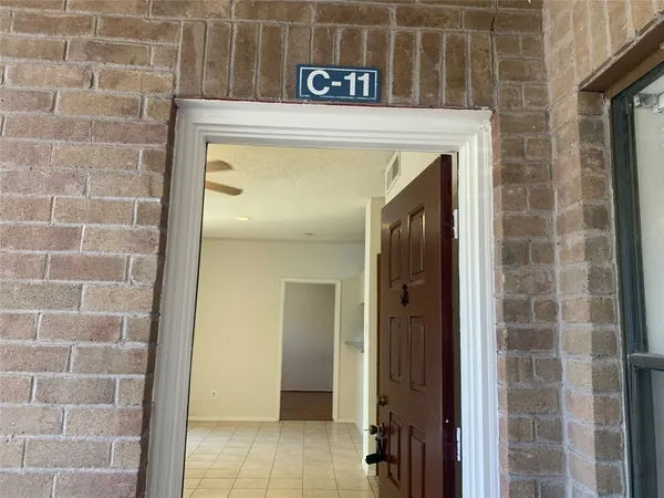 $1,550 | 2710 Grants Lake Boulevard, Unit C11, Sugar Land, TX 77479
