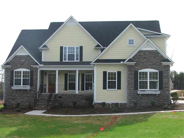 326 Edens Ridge Drive, Unit EDENS RIDGE SUBDIVSION Six Mile, SC 29682 - Photo 1 of 25 Gallery Image 1