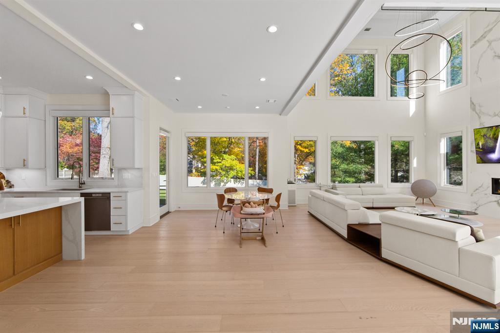 3 Mountain View Court Demarest, NJ 07627 - Photo 15 of 50