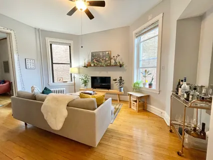 $3,500 | 1931 North Hoyne Avenue, Unit 2, Chicago, IL 60647