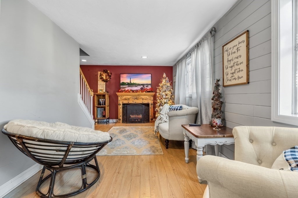11 Karen Road Framingham, MA 01701 - Photo 20 of 39 Gallery Image 20