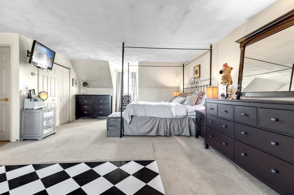 11 Karen Road Framingham, MA 01701 - Photo 22 of 39 Gallery Image 22