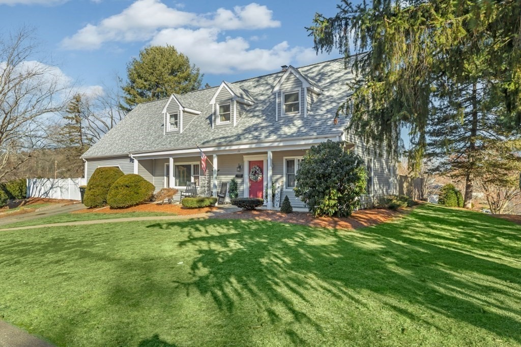 11 Karen Road Framingham, MA 01701 - Photo 3 of 39 Gallery Image 3