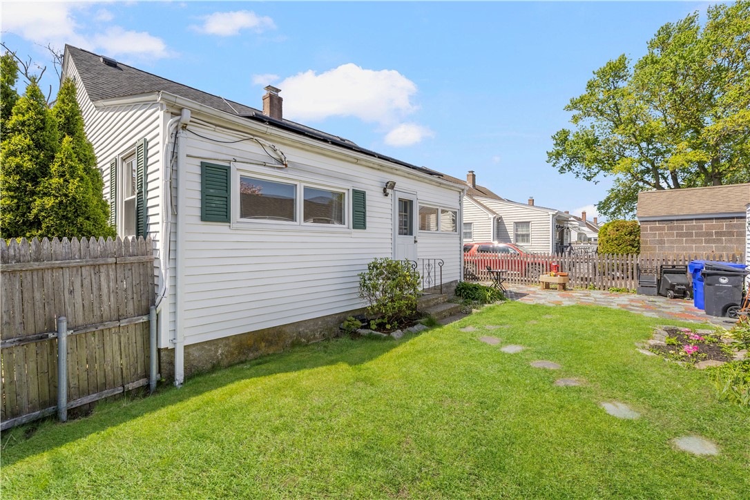 106 Martin Street Pawtucket, RI 02861 - Photo 30 of 33
