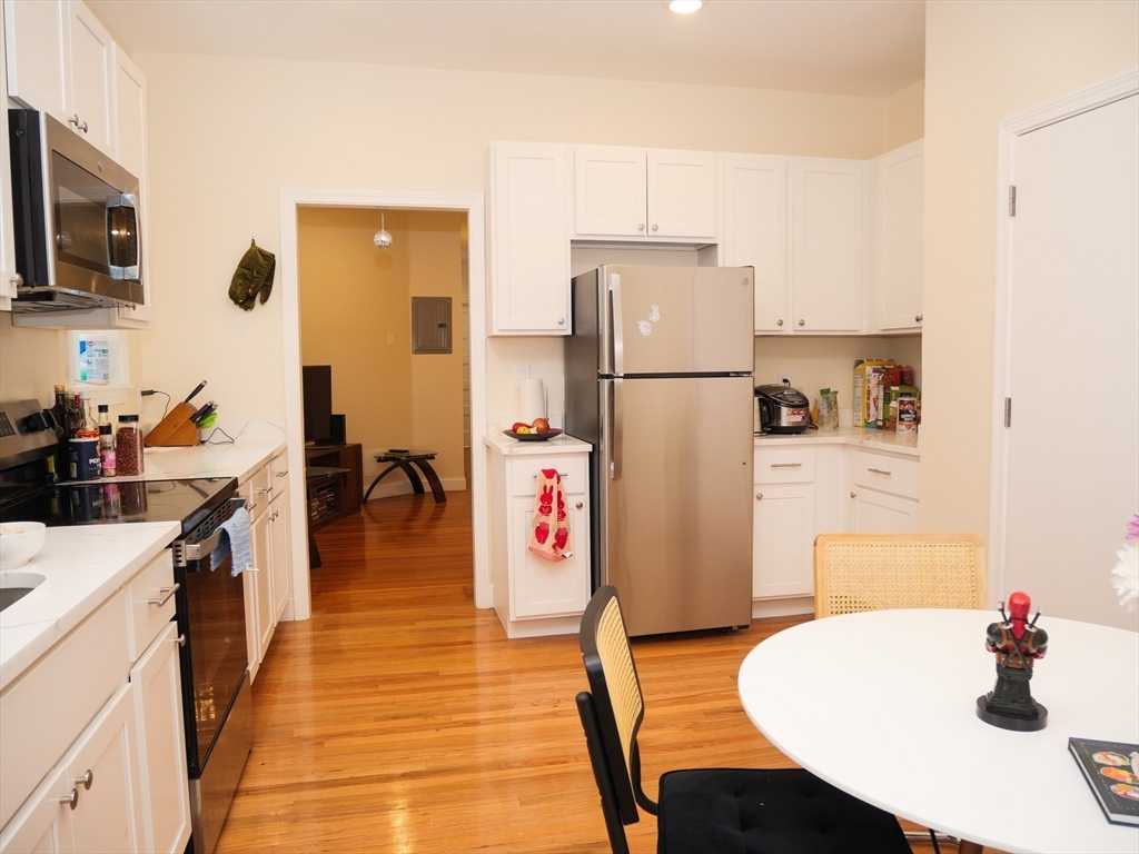 10 Beals Street, Unit 2 Brookline, MA 02446 - Photo 4 of 11