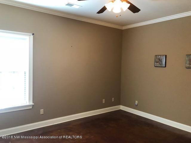 257 Oakley Road Senatobia, MS 38668 - Photo 54 of 60 IMG_0529