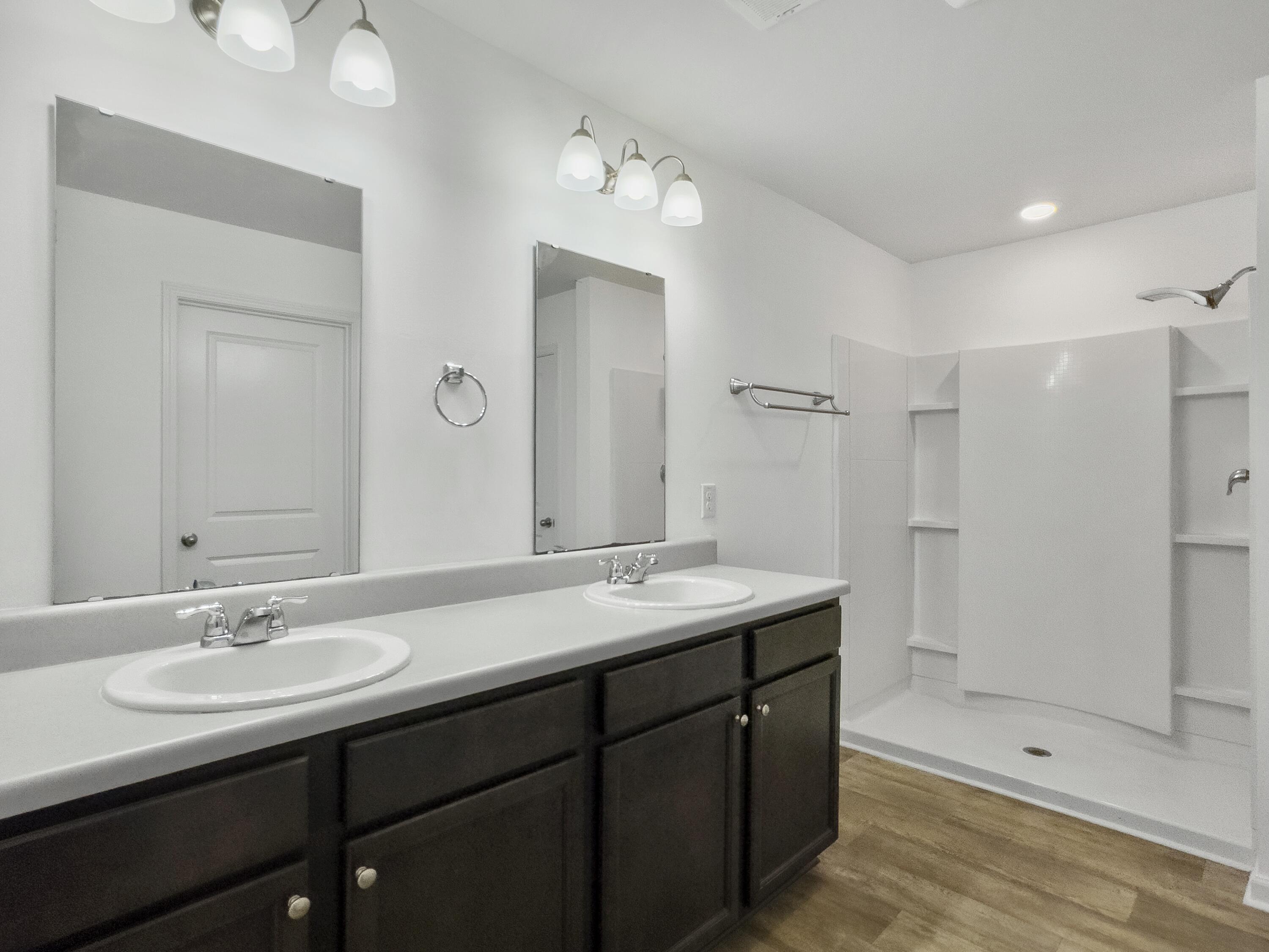 116 Bright Meadow Road Summerville, SC 29483 - Photo 29 of 39 Primary Ensuite