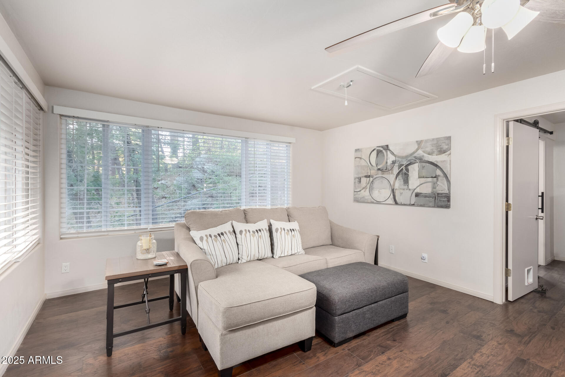 8475 South Breezy Pine Road Mayer, AZ 86333 - Photo 27 of 46 Sitting area upstairs