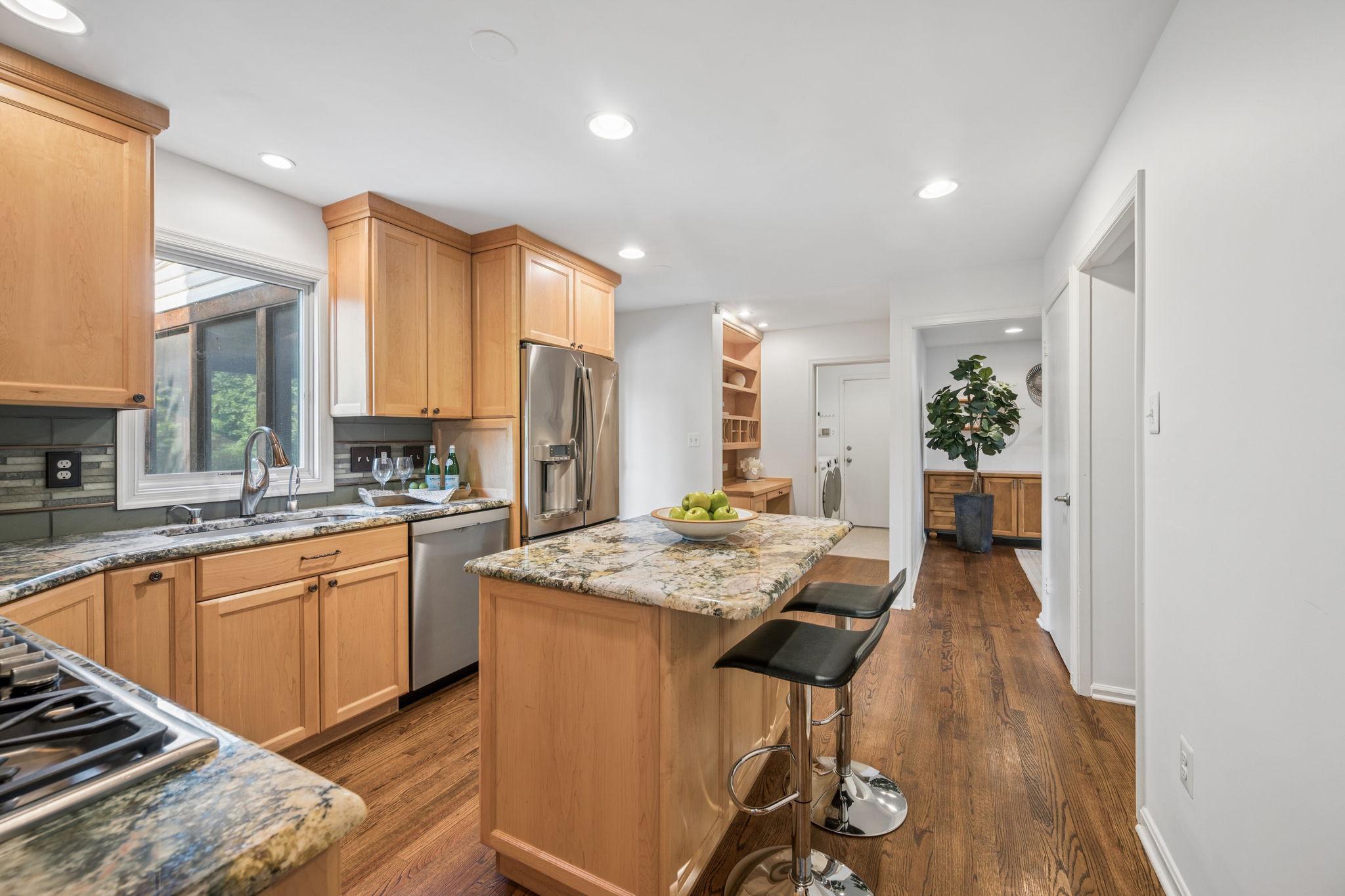 5046 Whetstone Road Columbia, MD 21044 - Photo 15 of 60 Large island