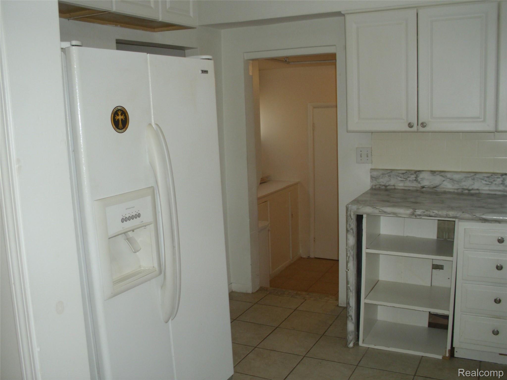 42919 Utica Road Sterling Heights, MI 48314 - Photo 12 of 23 DSCI3932.JPG