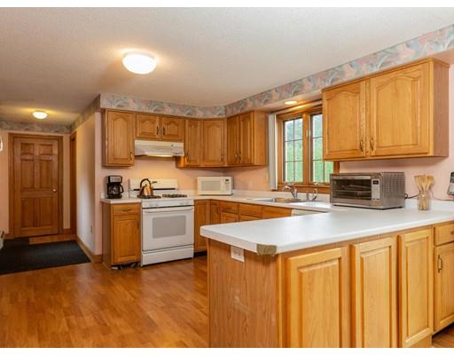 129 Newbury Road Rowley, MA 01969 - Photo 4 of 19