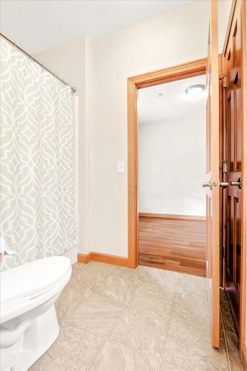 457 Leona Wyatt Road Corbin, KY 40701 - Photo 29 of 64 30-Bathroom 3